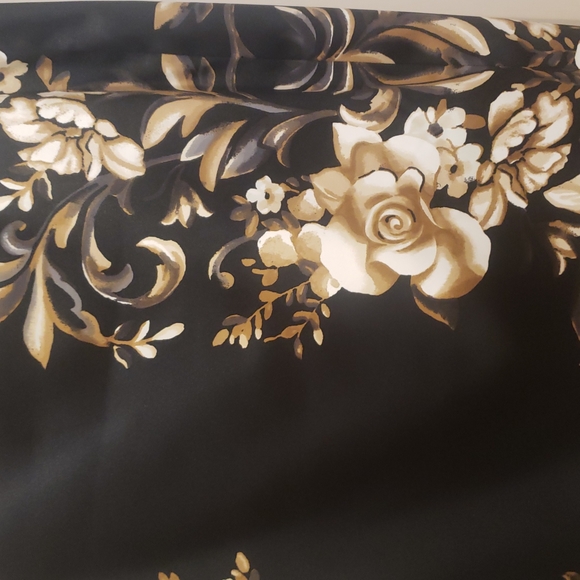 NWT White House Black Market Pencil Floral Skirt Size 8 - Picture 2 of 4